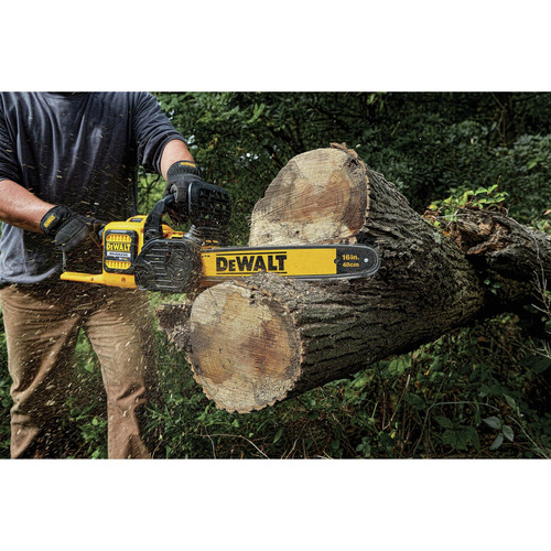 Dewalt DCBL772X1-DCCS670B 60V MAX FLEXVOLT Brushless Lithium-Ion Cordless Handheld Axial Blower and 16 in. Chainsaw Bundle (3 Ah)