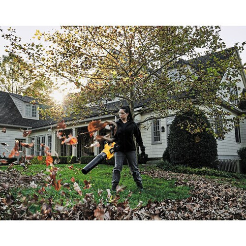 Dewalt 60V MAX FLEXVOLT Brushless Lithium-Ion 17 in. Cordless Attachment Capable String Trimmer and Blower Combo Kit (9 Ah) - DCKO266X1
