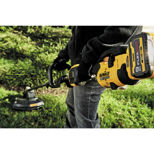 Dewalt DCST972X1 60V MAX Brushless Lithium-Ion 17 in. Cordless Attachment Capable String Trimmer Kit (3 Ah)