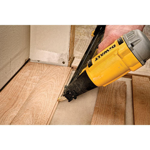 Dewalt Precision Point 15-Gauge 2-1/2 in. DA Style Finish Nailer - DWFP72155