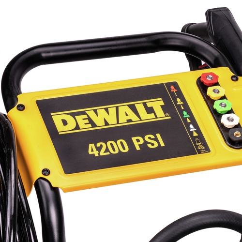 Dewalt 4200 PSI 4.0 GPM Gas Pressure Washer Powered by HONDA - 60606