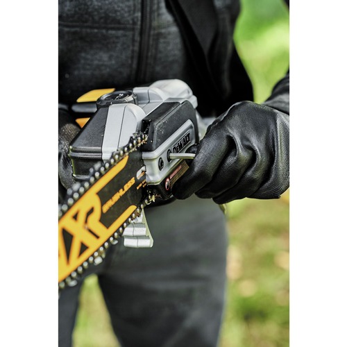 Dewalt 20V MAX XR Brushless Lithium-Ion Cordless Pole Saw (Tool Only) - DCPS620B