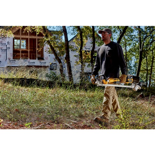 Dewalt 20V MAX Lithium-Ion Cordless 14 in. Folding String Trimmer Kit (5 Ah) - DCST922P1