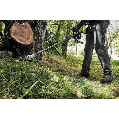 Dewalt 60V MAX FLEXVOLT Brushless Lithium-Ion 17 in. Cordless Attachment Capable String Trimmer and Blower Combo Kit (9 Ah) - DCKO266X1