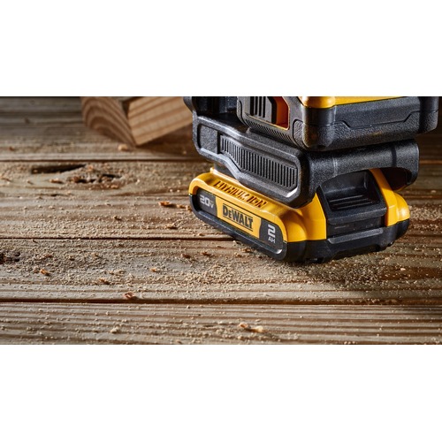 Dewalt 20V Lithium-Ion Cordless 3x360 Line Laser Kit (2 Ah) - DCLE34031D1