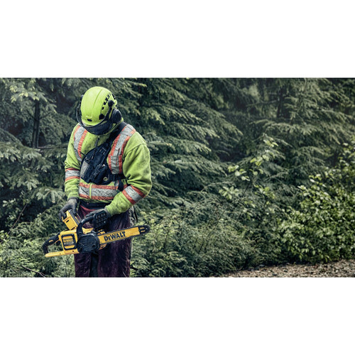 Dewalt DCCS670X1-DCST970B 60V MAX FLEXVOLT Brushless Lithium-Ion 16 in. Cordless Chainsaw and String Trimmer Bundle (3 Ah)