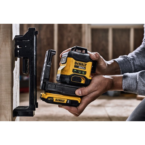 Dewalt 20V Lithium-Ion Cordless 3x360 Line Laser Kit (2 Ah) - DCLE34031D1
