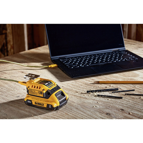 Dewalt 20V MAX FLEXVOLT 5 Amp USB Charging Kit - DCB094K