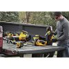 Dewalt 20V MAX Brushed Lithium-Ion 22 in. Cordless Hedge Trimmer Kit (5 Ah) - DCHT820P1