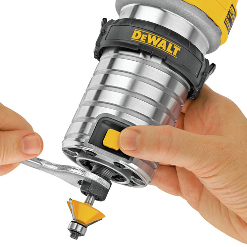 Dewalt 110V 7 Amp 1-1/4 HP Variable Speed Max Torque Corded Compact Router - DWP611