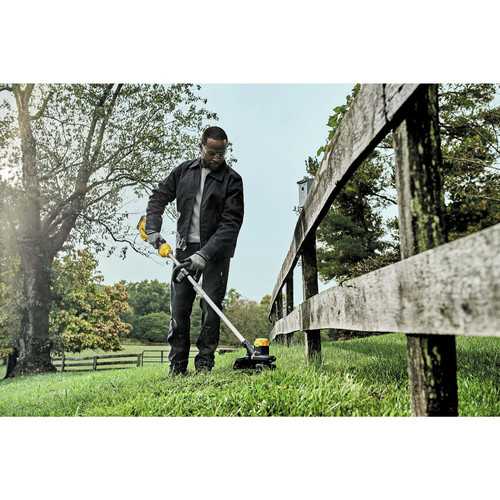 Dewalt 20V MAX Variable Speed Lithium-Ion Cordless 13 in. String Trimmer (Tool Only) - DCST925B