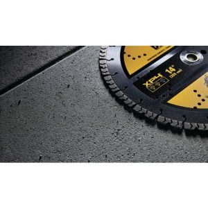 Dewalt 14 in. XP7 Reinforced Concrete Segmented Diamond Blade - DW47437