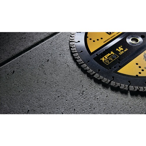 Dewalt 14 in. XP4 Reinforced Concrete Segmented Diamond Blade - DW47434