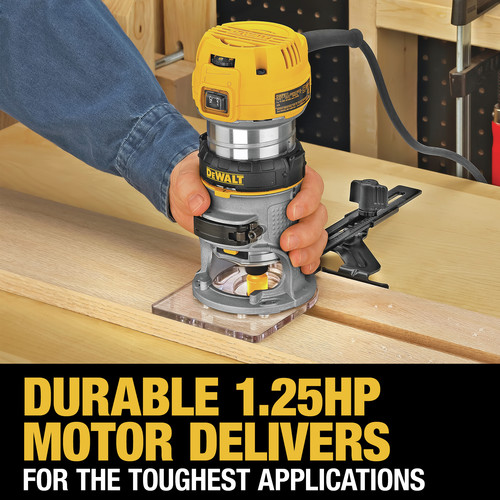 Dewalt 110V 7 Amp 1-1/4 HP Variable Speed Max Torque Corded Compact Router - DWP611