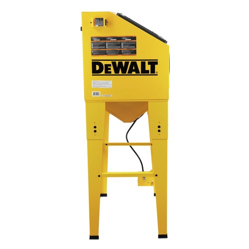 Dewalt 20 CFM @ 90 PSI Max Pressure 125 PSI Abrasive Blast Cabinet - DXCM009-0370