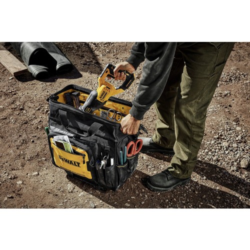 Dewalt 18 in. Rolling Tool Bag - DWST560107