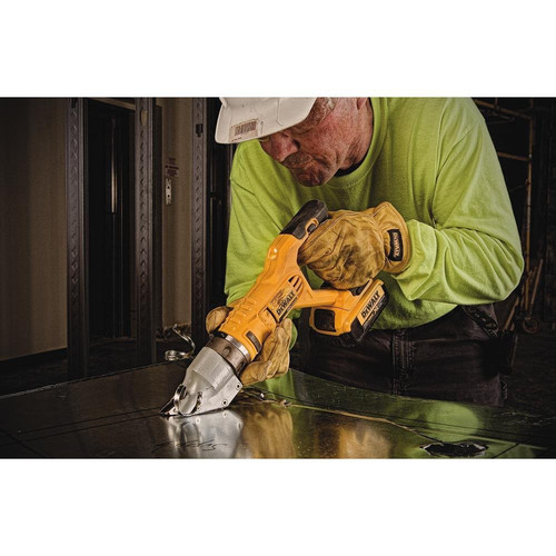 Dewalt DCS494M2 20V MAX XR Cordless Lithium-Ion 14-Gauge Swivel Head Shear Kit