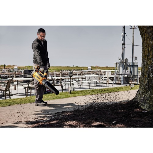 Dewalt 60V MAX Brushless Lithium-Ion Cordless High Power Blower Kit (12 Ah) - DCBL777Y1