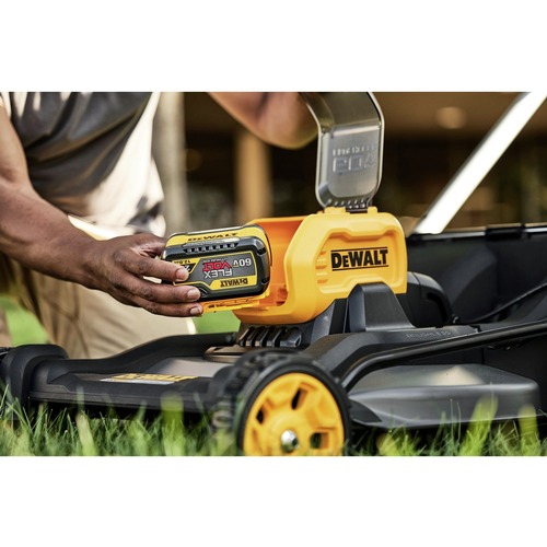 Dewalt 60V MAX Brushless Lithium-Ion Cordless Push Mower Kit with 2 Batteries (9 Ah) - DCMWP600X2