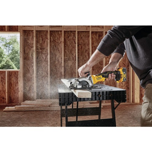 Dewalt 20V MAX ATOMIC Brushless 4-1/2 in. Cordless Circular Saw (Tool Only) - DCS571B
