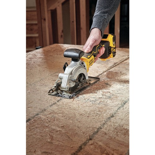 Dewalt 20V MAX ATOMIC Brushless 4-1/2 in. Cordless Circular Saw (Tool Only) - DCS571B