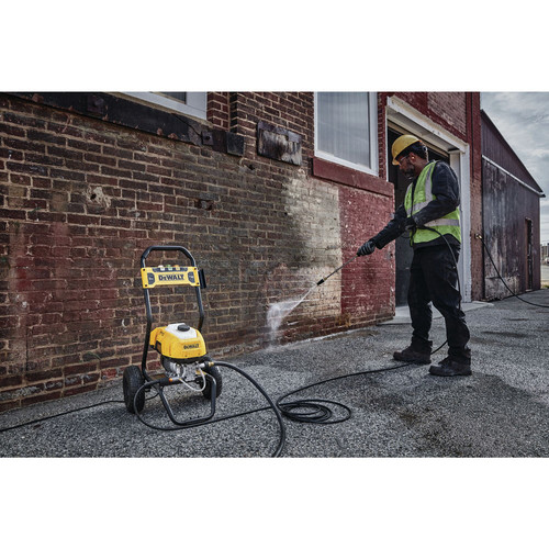 Dewalt 13 Amp 2400 PSI 1.1 GPM Cold-Water Electric Pressure Washer - DWPW2400