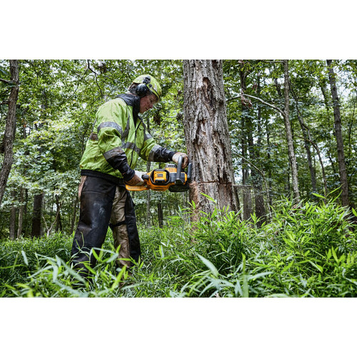 Dewalt 60V MAX Brushless Lithium-Ion 20 in. Cordless Chainsaw Kit (15 Ah) - DCCS677Z1