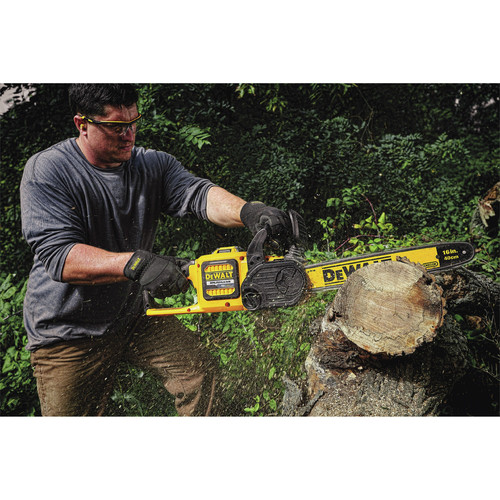 Dewalt DCCS670X1 60V MAX FLEXVOLT Brushless Lithium-Ion 16 in. Cordless Chainsaw Kit (3 Ah)