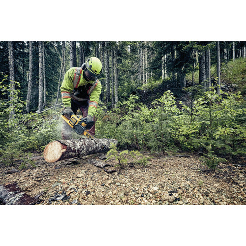 Dewalt DCBL772X1-DCCS670B 60V MAX FLEXVOLT Brushless Lithium-Ion Cordless Handheld Axial Blower and 16 in. Chainsaw Bundle (3 Ah)