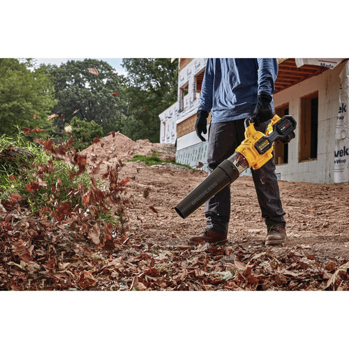Dewalt DCBL772X1-DCCS670B 60V MAX FLEXVOLT Brushless Lithium-Ion Cordless Handheld Axial Blower and 16 in. Chainsaw Bundle (3 Ah)