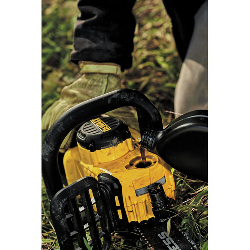 Dewalt DCCS670X1-DCST970B 60V MAX FLEXVOLT Brushless Lithium-Ion 16 in. Cordless Chainsaw and String Trimmer Bundle (3 Ah)
