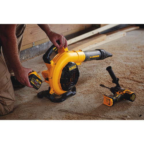Dewalt 60V MAX Cordless Handheld Lithium-Ion Brushless Blower (3 Ah) - DCBL770X1