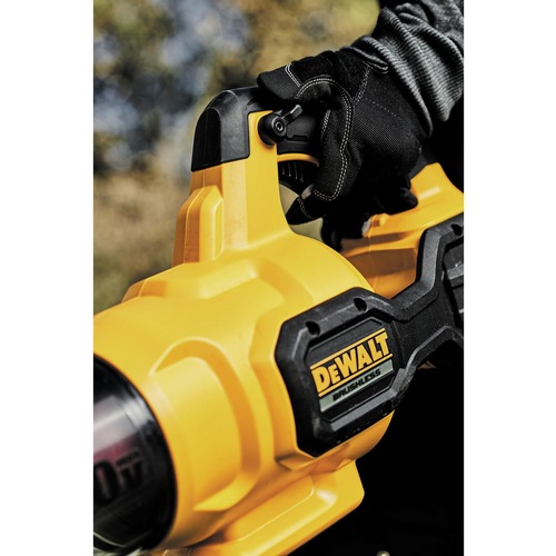 Dewalt 60V MAX FLEXVOLT Brushless Lithium-Ion Cordless Handheld Axial Blower Kit (3 Ah) - DCBL772X1