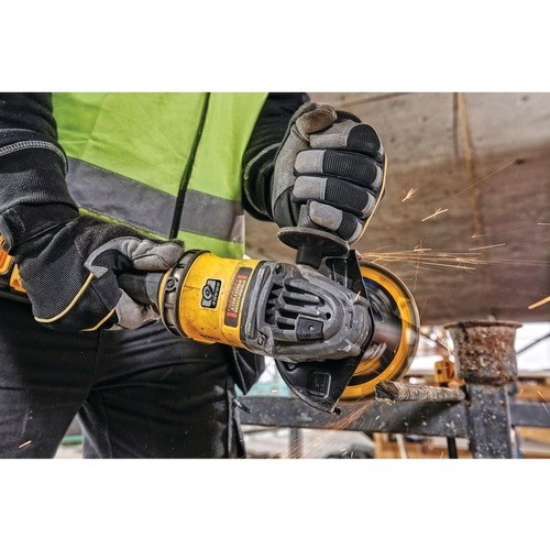 Dewalt 60V MAX FLEXVOLT Brushless Lithium-Ion 4-1/2 in. - 6 in. Cordless Grinder Kit with Kickback Brake and 9 Ah Battery - DCG418X1